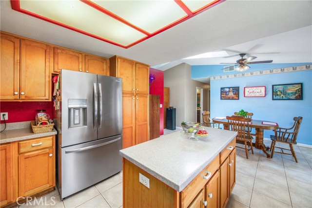 7571 Willow Way, Highland CA: https://media.crmls.org/medias/ae4a6d61-f9fe-42d6-8cd2-a679877c67dc.jpg