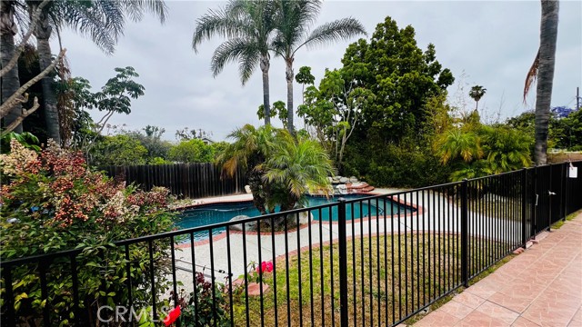 4127 W 130th Street, Hawthorne CA: https://media.crmls.org/medias/ae4a97e0-3e6f-4b0e-ae89-90d14f1dd5f7.jpg