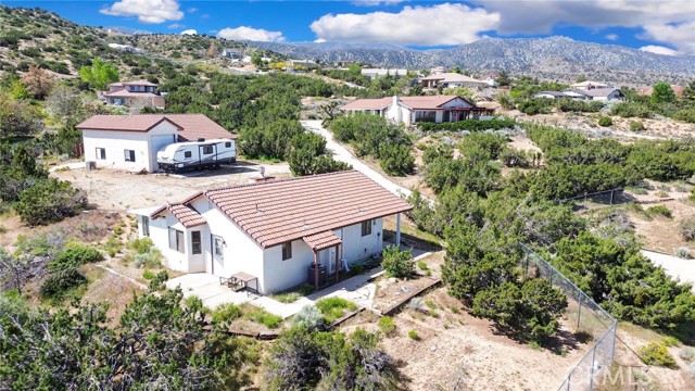 Image 3 of 67 For 2929 Snow Line