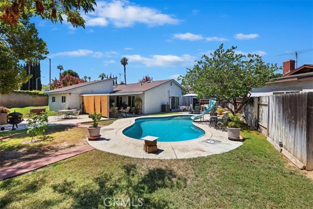 Detail Gallery Image 37 of 42 For 8676 Limestone Dr, Riverside,  CA 92504 - 3 Beds | 3 Baths