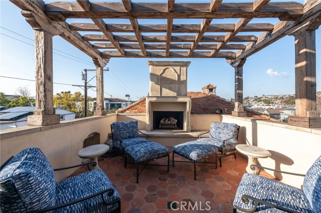 416 2nd Street, Manhattan Beach CA: https://media.crmls.org/medias/ae4c46f7-faa2-48cb-8698-fc052686a768.jpg