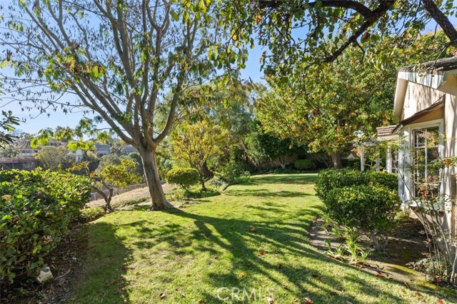 Partial view of the flat grassy lawns.