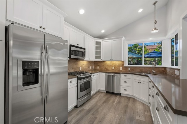 Detail Gallery Image 14 of 65 For 25936 Avenida Cabrillo, San Juan Capistrano,  CA 92675 - 5 Beds | 3/1 Baths