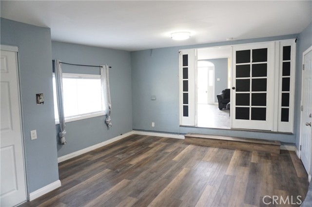 10109 Noble Avenue, Mission Hills (San Fernando) CA: https://media.crmls.org/medias/ae4df98f-106f-40d3-8e33-e3ae1aa0318b.jpg