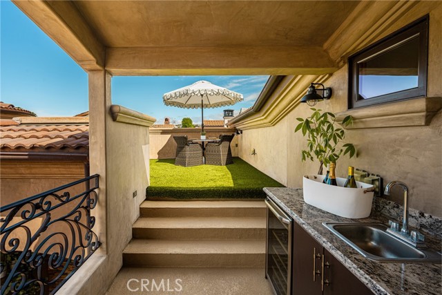 Detail Gallery Image 25 of 40 For 604 1/2 Marigold Ave #B,  Corona Del Mar,  CA 92625 - 3 Beds | 3 Baths