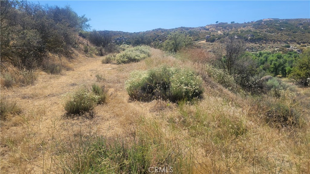 48775 Leaning Rock Court