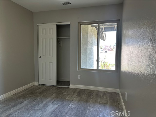 Detail Gallery Image 12 of 17 For 17175 Micallef St, Fontana,  CA 92336 - 3 Beds | 2 Baths