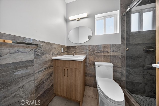 Detail Gallery Image 17 of 31 For 8334 Calvin Ave, Northridge,  CA 91324 - 2 Beds | 3 Baths