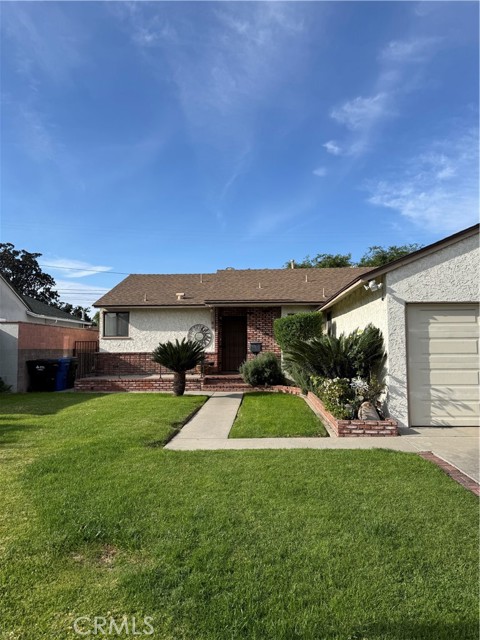 Front Image Thumbnail for CRDW26037654