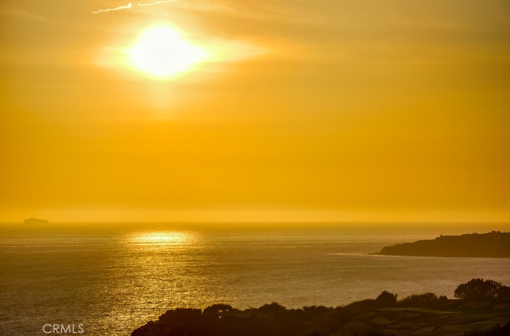 https://media.crmls.org/medias/ae500d2b-86e5-4442-a415-11c22ed11514.jpg?preset=X-Large