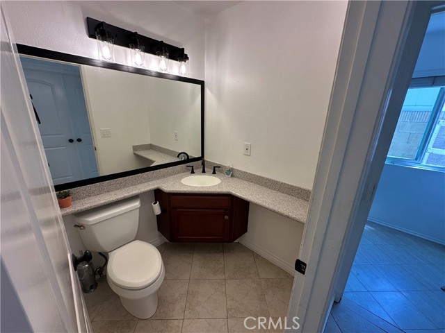 21041 Shaw Lane, Huntington Beach CA: https://media.crmls.org/medias/ae5071c3-96eb-48e9-9aed-956cd8b6cd83.jpg