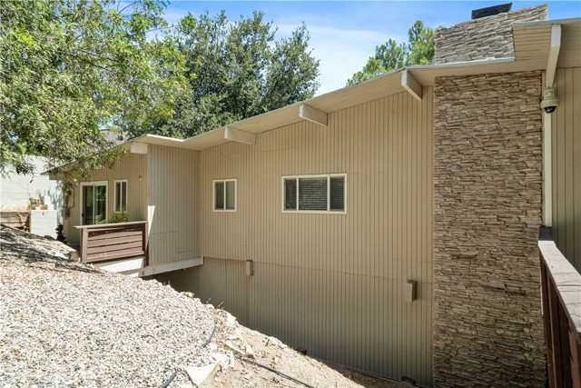 Detail Gallery Image 11 of 29 For 5102 Medina Rd, Woodland Hills,  CA 91364 - 2 Beds | 2 Baths
