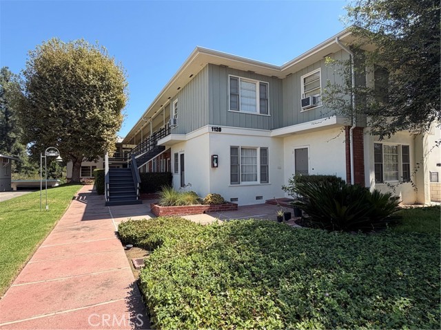 1120 N Monterey Unit: 8