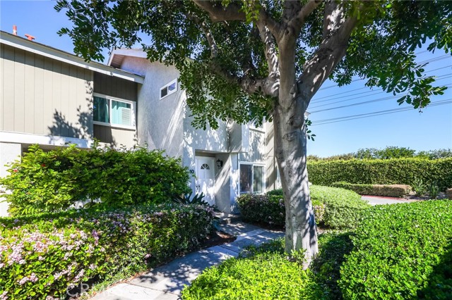 Detail Gallery Image 3 of 48 For 10 Goldenbush, Irvine,  CA 92604 - 3 Beds | 2/1 Baths