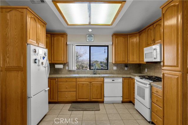 Detail Gallery Image 12 of 50 For 58453 Lisbon Dr, Yucca Valley,  CA 92284 - 3 Beds | 2 Baths