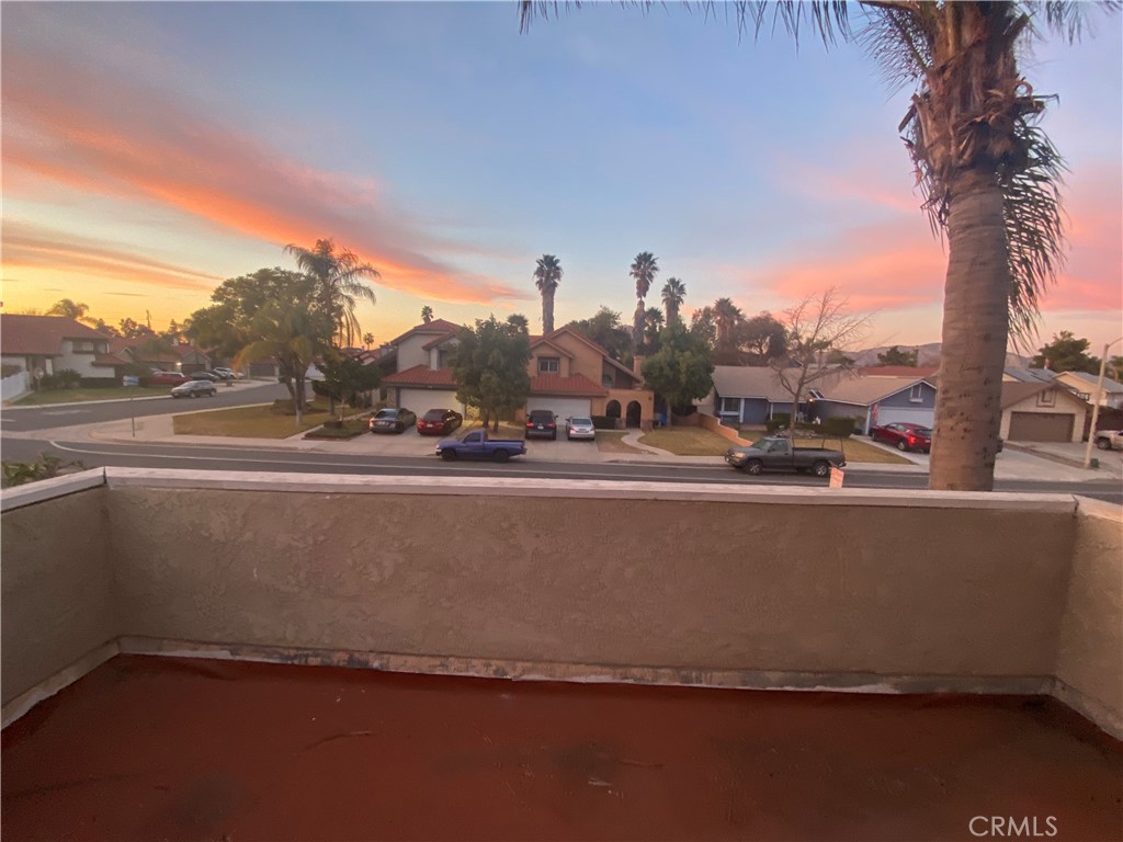 https://media.crmls.org/medias/ae549d2c-1c92-43b1-8d40-166a21bb3a99.jpg?preset=X-Large