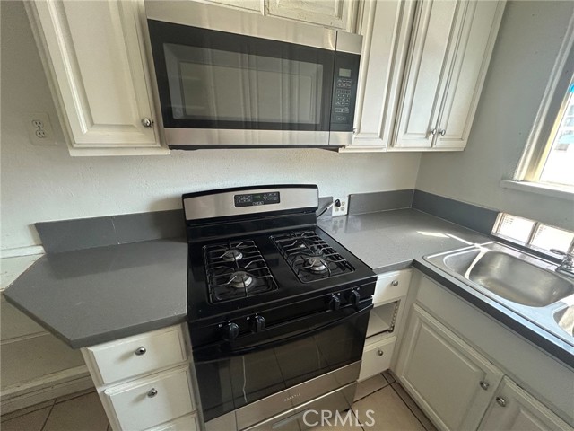 2736 East Jackson photo 6