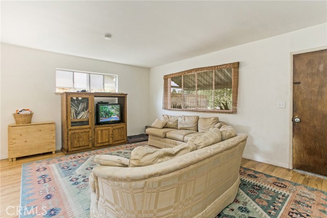 Detail Gallery Image 3 of 25 For 2234 Avalon St, Costa Mesa,  CA 92627 - 3 Beds | 2 Baths