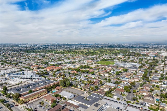 Image 32 of 56 For 17302 Ermanita Avenue