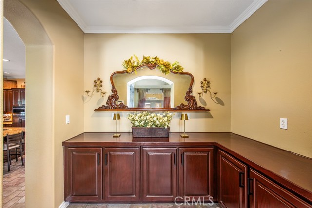 Detail Gallery Image 8 of 65 For 652 Fairway Dr, Redlands,  CA 92373 - 5 Beds | 4/1 Baths