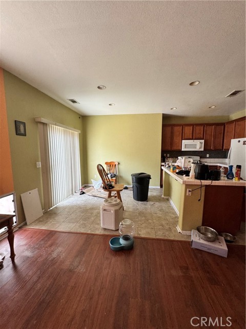 1570 Atlas Peak Lane, San Jacinto CA: https://media.crmls.org/medias/ae559b26-11f3-4955-99e6-cf1af488f86f.jpg