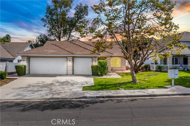 Detail Gallery Image 2 of 41 For 31813 via Campanario, Temecula,  CA 92592 - 4 Beds | 2 Baths