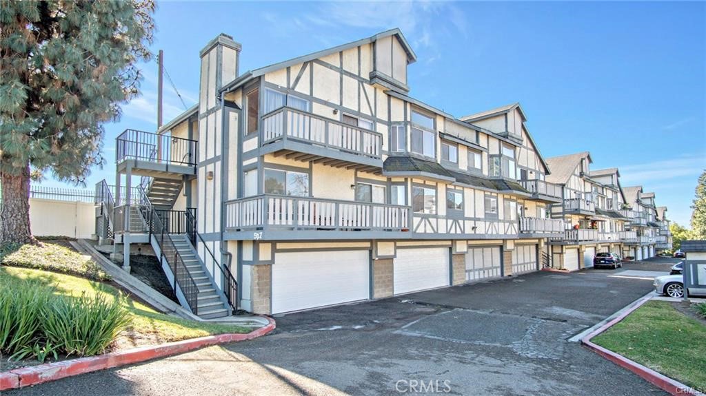 527 S Walnut #3