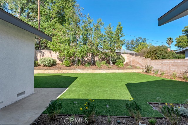 Detail Gallery Image 33 of 39 For 10133 Whitaker Ave, Granada Hills,  CA 91343 - 3 Beds | 3 Baths