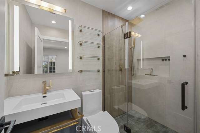 10341 Mcclemont Avenue, Tujunga CA: https://media.crmls.org/medias/ae570da3-d2b1-49ea-9822-896193dee60a.jpg