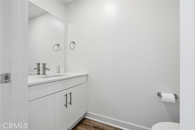 Detail Gallery Image 12 of 36 For 2700 E Chaucer #13,  Los Angeles,  CA 90065 - 4 Beds | 3/1 Baths