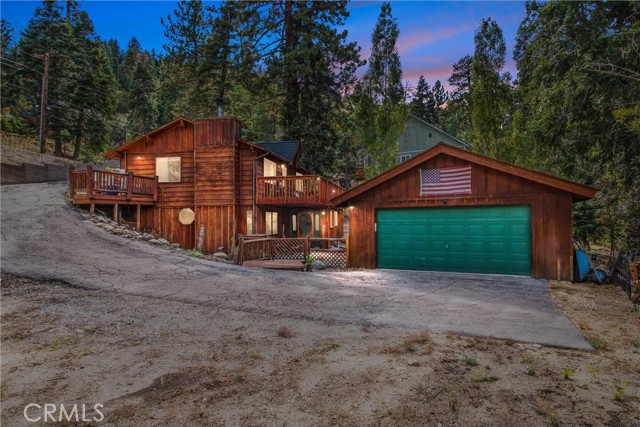 Detail Gallery Image 1 of 44 For 42962 Dogwood Dr, Big Bear Lake,  CA 92315 - 3 Beds | 2 Baths