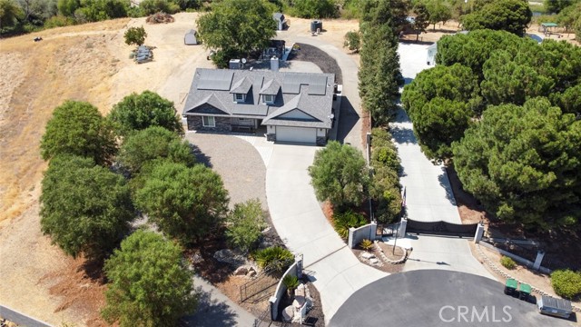 29578 Diane Way, Madera CA: https://media.crmls.org/medias/ae58fd42-ac4b-4996-b3d1-a86704b25755.jpg
