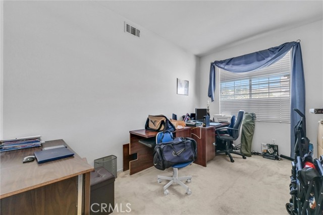 Detail Gallery Image 25 of 39 For 5762 Pine Valley, Fontana,  CA 92336 - 3 Beds | 2/1 Baths