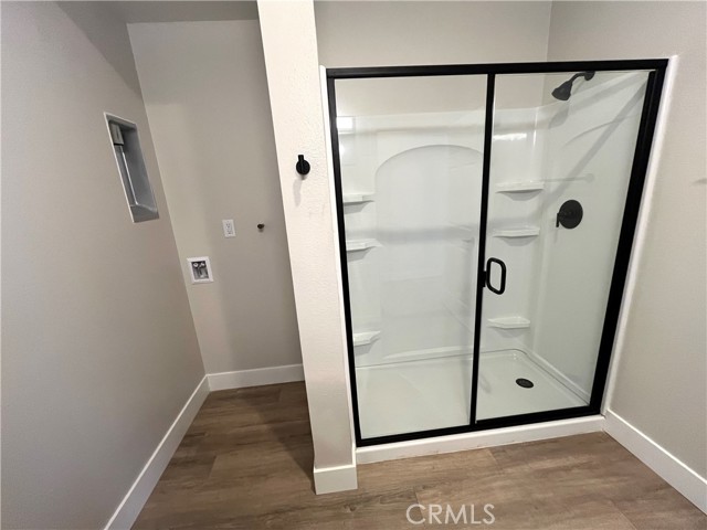 Detail Gallery Image 9 of 14 For 8412 Burnet Ave, North Hills,  CA 91343 - 2 Beds | 2 Baths