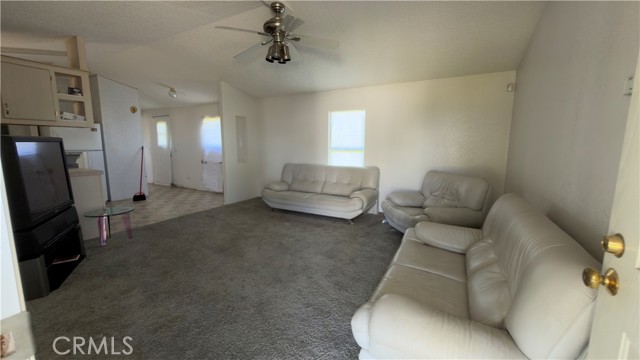 Image 48 of 53 For 18420 Decker