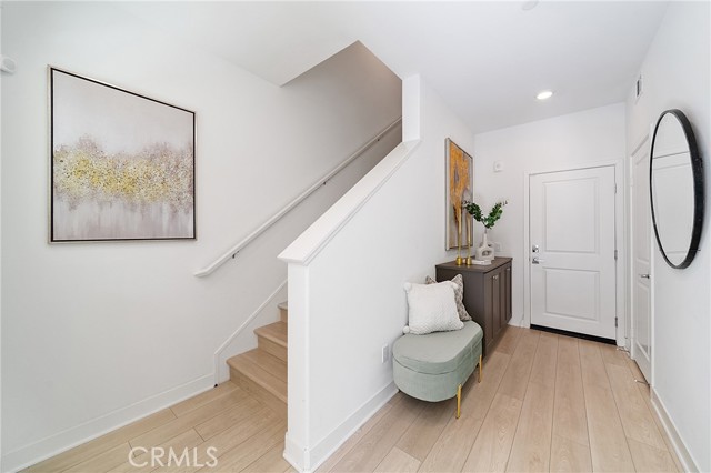 Detail Gallery Image 8 of 23 For 1419 St Simon Cir #E,  Alhambra,  CA 91803 - 4 Beds | 3/1 Baths