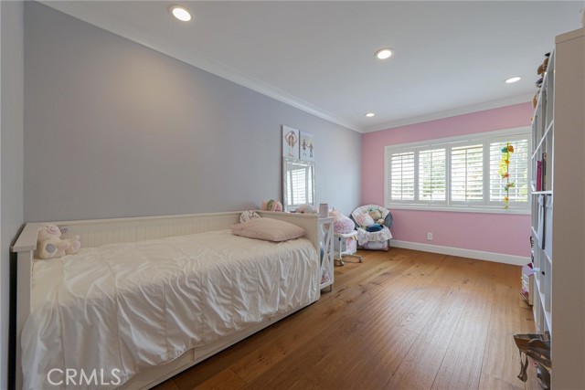 2528 N Orchard Drive, Burbank CA: https://media.crmls.org/medias/ae5b59fd-3cfb-442c-aeee-a398762fd8f7.jpg