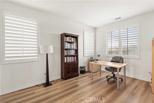Detail Gallery Image 23 of 63 For 23911 Brio Ct, Valencia,  CA 91354 - 4 Beds | 4 Baths