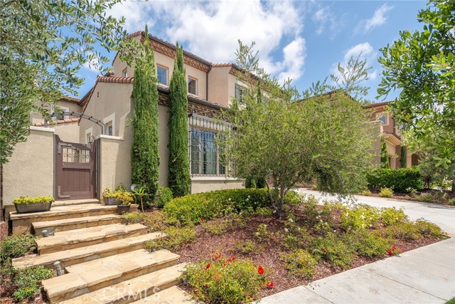17 Lowland, Irvine CA: https://media.crmls.org/medias/ae5d2763-e199-4740-9695-5b2761d3eaa1.jpg