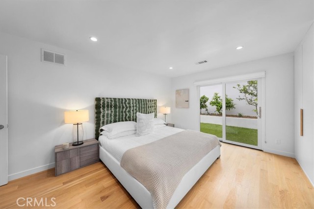 Detail Gallery Image 11 of 38 For 1030 9th St, Hermosa Beach,  CA 90254 - 4 Beds | 3/1 Baths