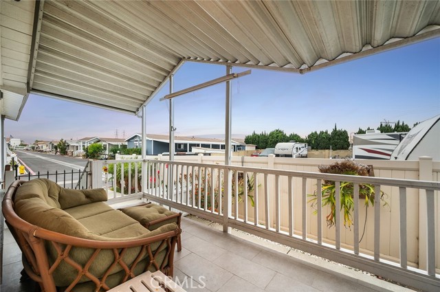 9850 Garfield, Huntington Beach CA: https://media.crmls.org/medias/ae5d80ef-6a83-4c8c-886d-e15282b78e6a.jpg