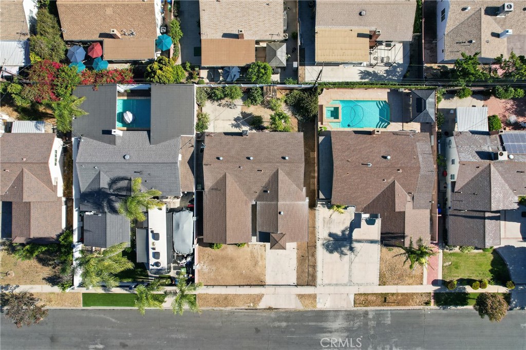https://media.crmls.org/medias/ae5d8c6c-71af-4213-8a14-339eeed58be5.jpg?preset=X-Large