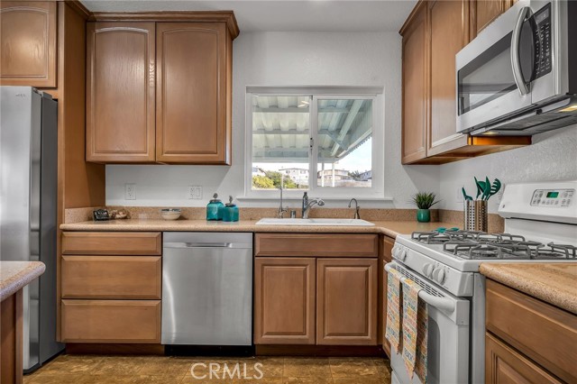 508 Rindge Lane, Redondo Beach, California 90278, 3 Bedrooms Bedrooms, ,1 BathroomBathrooms,Residential,Sold,Rindge,SB22250800