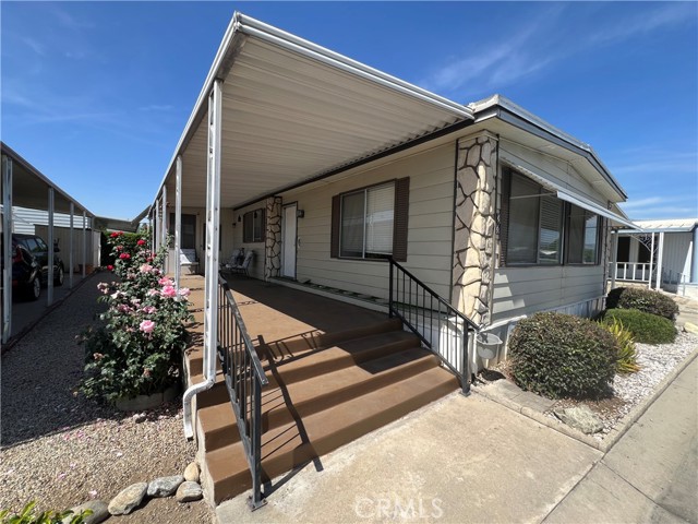 Detail Gallery Image 2 of 32 For 31816 Avenue E #33,  Yucaipa,  CA 92399 - 2 Beds | 2 Baths