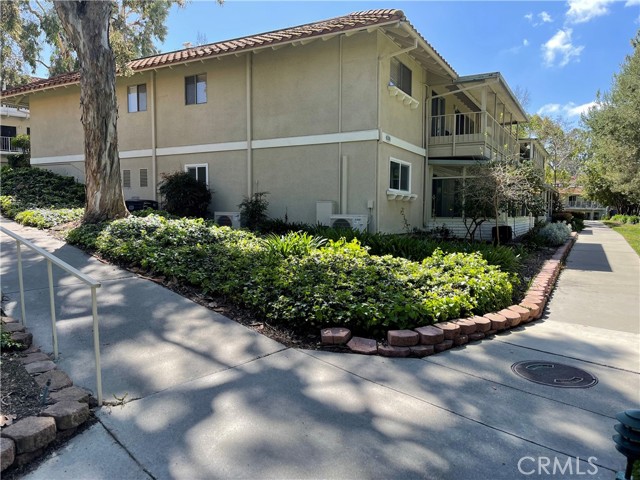 Detail Gallery Image 9 of 32 For 638 Avenida Sevilla #B,  Laguna Woods,  CA 92637 - 2 Beds | 2 Baths