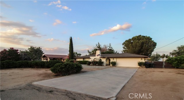 12629 11th Avenue, Victorville CA: https://media.crmls.org/medias/ae5efa2b-c69d-4dd4-ba15-db0c0111ca49.jpg