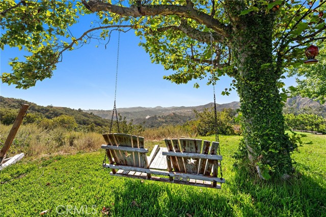 19041 Live Oak Canyon Road, Trabuco Canyon CA: https://media.crmls.org/medias/ae5f8331-de07-419e-928e-e923481f1c70.jpg