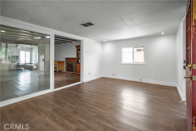 Detail Gallery Image 16 of 42 For 20212 Londelius, Winnetka,  CA 91306 - 3 Beds | 2 Baths