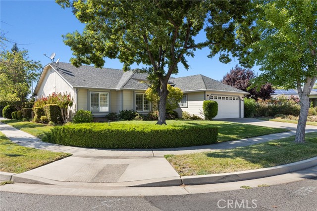 3049 Coach Lite Drive, Chico CA: https://media.crmls.org/medias/ae6124db-573e-494a-ba69-9ac22f8d19a4.jpg