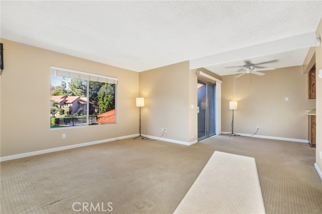 Detail Gallery Image 2 of 29 For 1549 Border Ave #G,  Corona,  CA 92882 - 1 Beds | 1 Baths